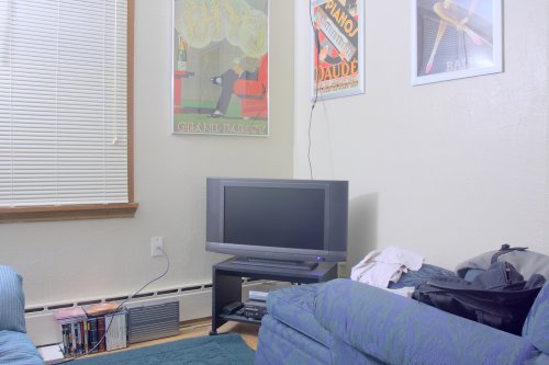 Qtpfsgui 1.8.12 tonemapping parameters: Operator: Drago Parameters: Bias: 0.7 ------ PreGamma: 1